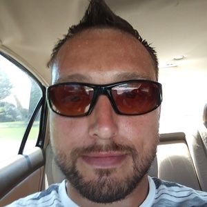 Meet your Posher, Thomas